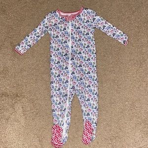 NWOT vineyard vine footie